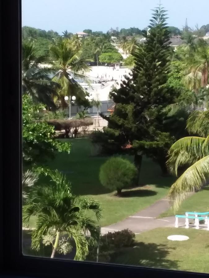 Mcfarlane'S Place Ocho Rios Buitenkant foto