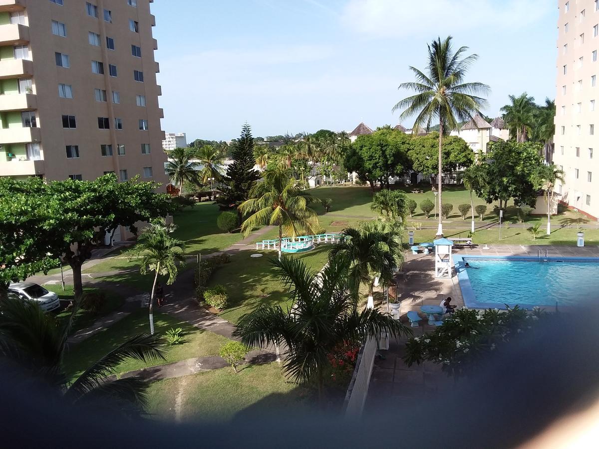 Mcfarlane'S Place Ocho Rios Buitenkant foto