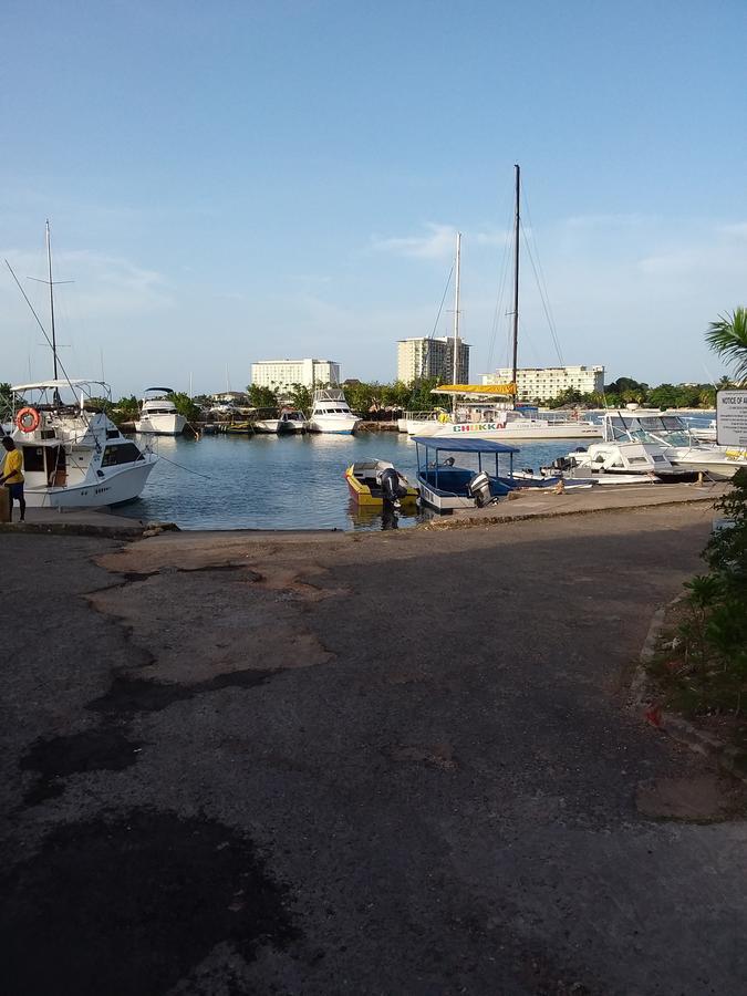Mcfarlane'S Place Ocho Rios Buitenkant foto