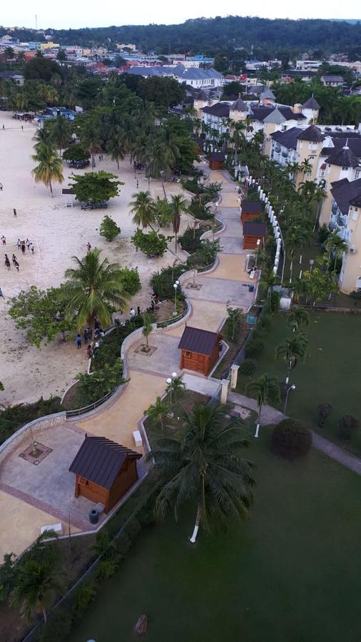 Mcfarlane'S Place Ocho Rios Buitenkant foto